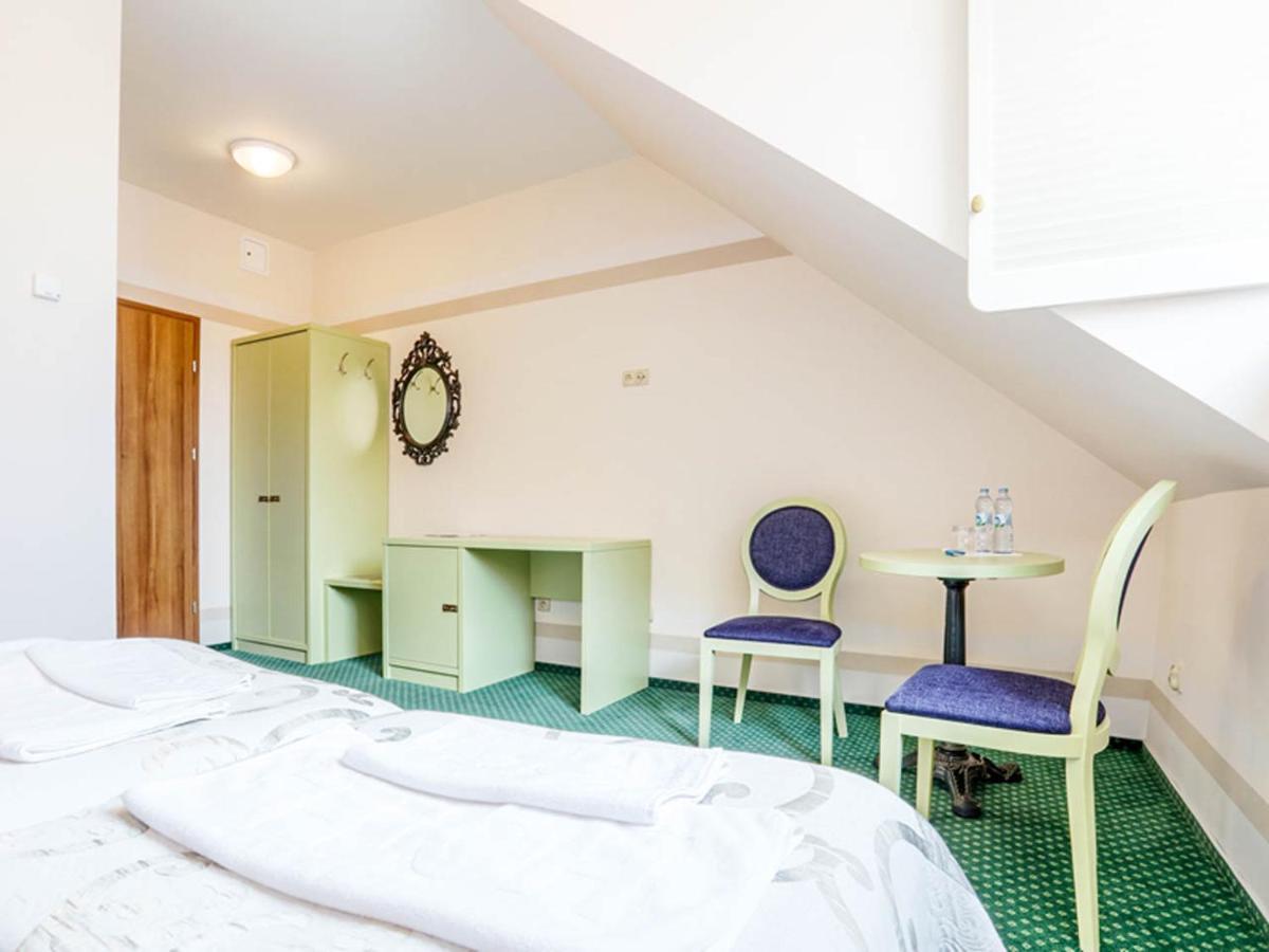 Hotel Magiczny Zakatek Raszowa Экстерьер фото